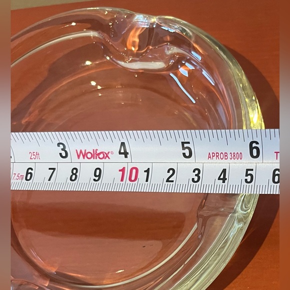 Heavy Clear Glass Ashtray Round Cigarettes, Cigars, Pipe Ashtray Collectors - Picture 9 of 10